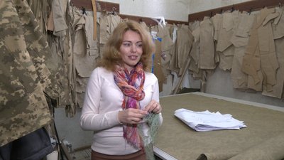 У Черкасах шиють форму для військових У Черкасах шиють форму для військових