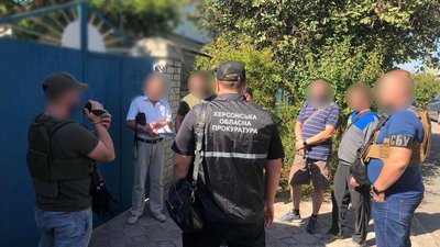 СБУ затримала у Херсоні трьох людей, які коригували удари армії РФ по місту