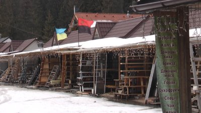 "Це був повний цирк". У Буковелі туристи обурені закриттям гірськолижного курорту "Це був повний цирк". У Буковелі туристи обурені закриттям гірськолижного курорту