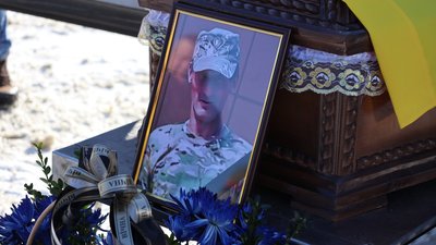 На Тернопільщині попрощалися із загиблими військовослужбовцями На Тернопільщині попрощалися із загиблими військовослужбовцями