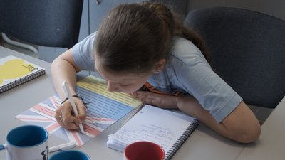 Одеські діти написали листи голові уряду Великої Британії. ФОТО. ВІДЕО Одеські діти написали листи голові уряду Великої Британії. ФОТО. ВІДЕО