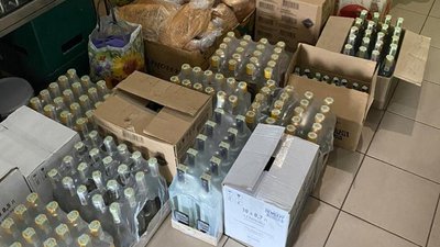 На Львівщині викрили склади із підробленим тютюном та алкоголем