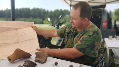 Античні амфори, кераміка, частини зброї: на Полтавщині досліджують скіфське поселення Античні амфори, кераміка, частини зброї: на Полтавщині досліджують скіфське поселення
