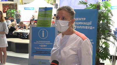 Щепили усіх охочих: як проходила вакцинація від коронавірусу у Чернігові Щепили усіх охочих: як проходила вакцинація від коронавірусу у Чернігові