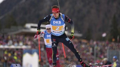 Німецький біатлоніст Бенедикт Долль під час гонки Кубка світу з біатлону