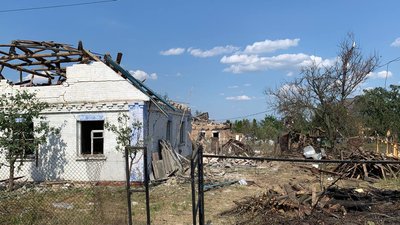 "Відбудовувати чи зносити — життя покаже" — мешканці Київщини про руйнування будинків після атаки РФ