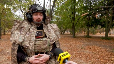 В Одесі для військових модифікували спеціальний маскувальний плащ