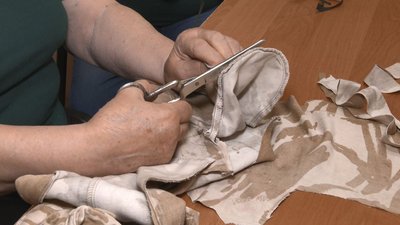 Від білизни до кікімор – черкаським волонтерам, які шиють речі для армії, потрібна тканина Від білизни до кікімор – черкаським волонтерам, які шиють речі для армії, потрібна тканина