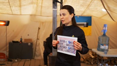 Вінницькі рятувальники провели для школярів "Урок безпеки" Вінницькі рятувальники провели для школярів "Урок безпеки"