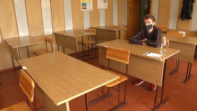 на пункт тестування у вищому професійному училищі №11 склади ЗНО зареєструвалось 225 абітурієнтів. Та у день тестування з'явилося тільки 17 на пункт тестування у вищому професійному училищі №11 склади ЗНО зареєструвалось 225 абітурієнтів. Та у день тестування з'явилося тільки 17