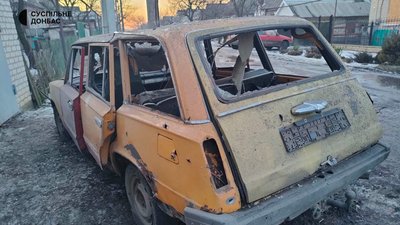 Пошкоджена автівка місцевих жителів Пошкоджена автівка місцевих жителів
