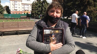 У Житомирі в День Героїв вшанували пам'ять загиблих воїнів У Житомирі в День Героїв вшанували пам'ять загиблих воїнів