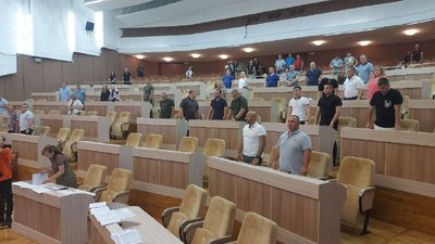 Надали звання "Почесних громадян" та не виділили землю під модульне містечко – результати сесії Сумської міськради