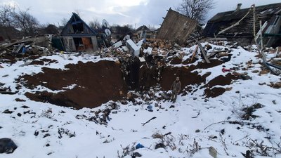 "Ми віримо в перемогу". Як живуть люди в одному з прифронтових сіл Донеччини "Ми віримо в перемогу". Як живуть люди в одному з прифронтових сіл Донеччини