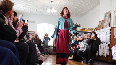 "Мрії Марії", "Дух Європи" та "Окрилена": студенти фахового коледжу у Луцьку представили три колекції одягу "Мрії Марії", "Дух Європи" та "Окрилена": студенти фахового коледжу у Луцьку представили три колекції одягу
