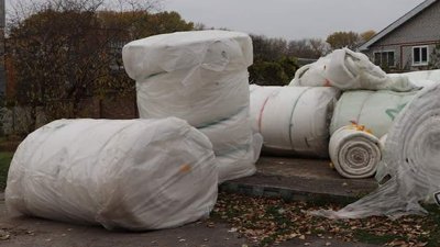 В Олександрії на Кіровоградщині над льодовою ареною встановили купол В Олександрії на Кіровоградщині над льодовою ареною встановили купол