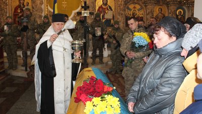 У Полтаві попрощалися із двома загиблими під час оборони України воїнами У Полтаві попрощалися із двома загиблими під час оборони України воїнами