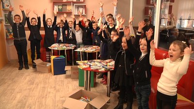 Житомирські школярі зібрали подарунки для своїх однолітків із інтернатів