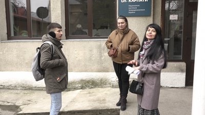 Порожні зали, онлайн-репетиції: як працює Івано-Франківський театр ляльок під час карантину Порожні зали, онлайн-репетиції: як працює Івано-Франківський театр ляльок під час карантину