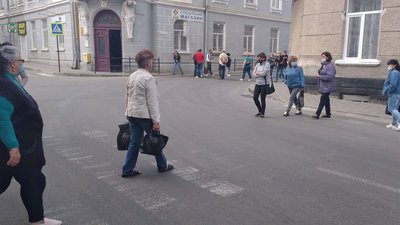 На Тернопільщині приватні підприємці перекрили дорогу