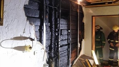 На Прикарпатті горів готель. Евакуювали 54 людини На Прикарпатті горів готель. Евакуювали 54 людини