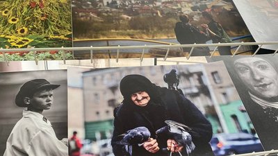 Луцький фотограф продає світлини — гроші спрямують на потреби ЗСУ Луцький фотограф продає світлини — гроші спрямують на потреби ЗСУ