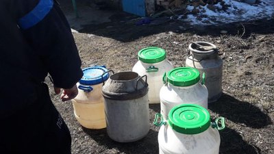 Торгують і виготовляють вдома: на Черкащині викрили "точки" продажу алкоголю Торгують і виготовляють вдома: на Черкащині викрили "точки" продажу алкоголю