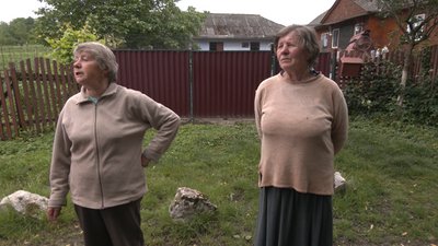 Сестри Марія та Оксана Кравців Сестри Марія та Оксана Кравців
