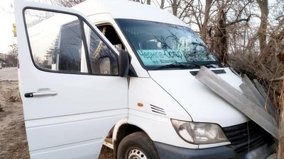 На Чернігівщині за кермом раптово помер водій пасажирського автобуса