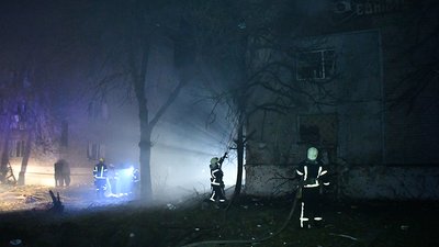 У Миколаєві внаслідок обстрілів горіли будинок, адміністративна будівля та профілакторій