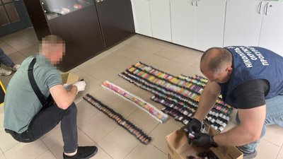виготовлення рідин для електронних сигарет, жижка, підозрюють підприємця з Нікополя