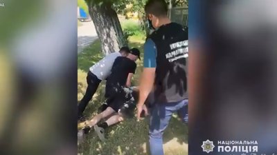 Поліція розкрила розбійний напад на ювелірну крамницю у Виноградові Поліція розкрила розбійний напад на ювелірну крамницю у Виноградові