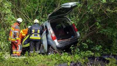 Фото з місця ДТП біля Шептицького