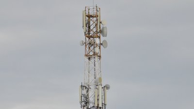 Вежі стільникового зв’язку чи камінь спотикання