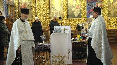 У Житомирі попрощалися із 31-річним воїном-добровольцем Андрієм Косенком У Житомирі попрощалися із 31-річним воїном-добровольцем Андрієм Косенком