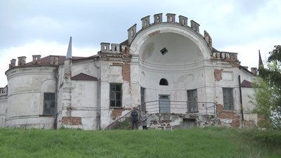 На Чернігівщині занепадає 230-річний палац графа Рум’янцева-Задунайського На Чернігівщині занепадає 230-річний палац графа Рум’янцева-Задунайського