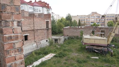 Що кажуть свідки про п'яних дітей і пожежу на території недобудованого дитсадка у Франківську