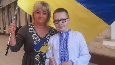 Вікторія Косарук з сином Денисом Вікторія Косарук з сином Денисом
