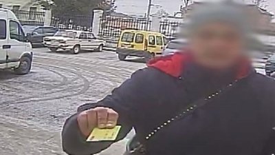 На Хмельниччині гастролерка з 30-річним стажем обікрала місцеву жительку