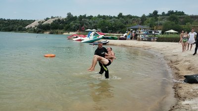 "Панічного страху бути не може". Кропивницький водолаз про роботу під товщею води "Панічного страху бути не може". Кропивницький водолаз про роботу під товщею води