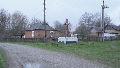 На Вінниччині усім селом у Чистий четвер випікають паски у глиняній печі На Вінниччині усім селом у Чистий четвер випікають паски у глиняній печі