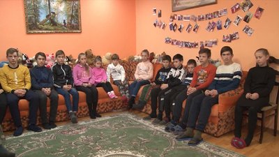 Родина з Новомосковська опікує 46 дітей