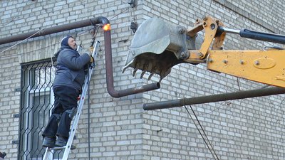 У Костянтинівці через спиляне дерево близько 200 людей лишились без газу