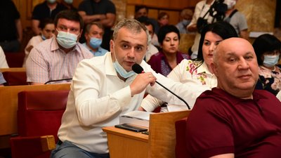 "Повернення до статусу-кво": до чого призведуть нові об'єднання в Закарпатській облраді "Повернення до статусу-кво": до чого призведуть нові об'єднання в Закарпатській облраді