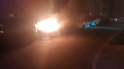 У Рівному "На щасливому" горів легковик. Попередньо – підпал У Рівному "На щасливому" горів легковик. Попередньо – підпал