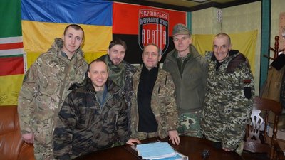 "Не опускати руки, а бути сильними", - волонтер Олег Кушнір про гідність та свободу "Не опускати руки, а бути сильними", - волонтер Олег Кушнір про гідність та свободу