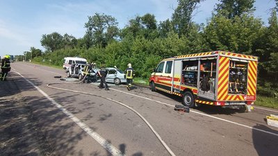 В Луцькому районі зіштовхнулися два легковики. Є загиблі і травмовані В Луцькому районі зіштовхнулися два легковики. Є загиблі і травмовані
