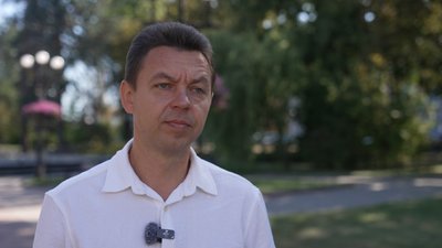 Начальнику Чернігівського міського управління освіти Василю Білогурі вручили підозру