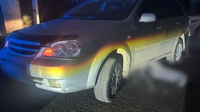 Авто, на якому водійка наїхала на чоловіка