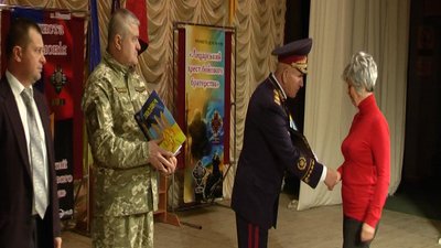 Добровольців-вінниччан та героїв війни на сході України нагородили орденами